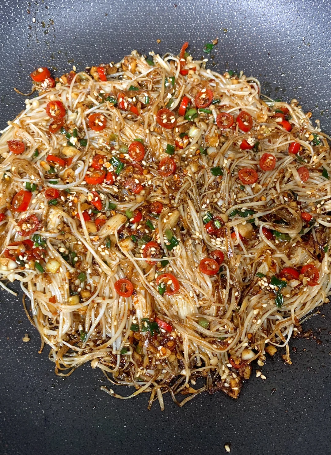 绝了！金针菇这样做比烧烤店的还好吃！！