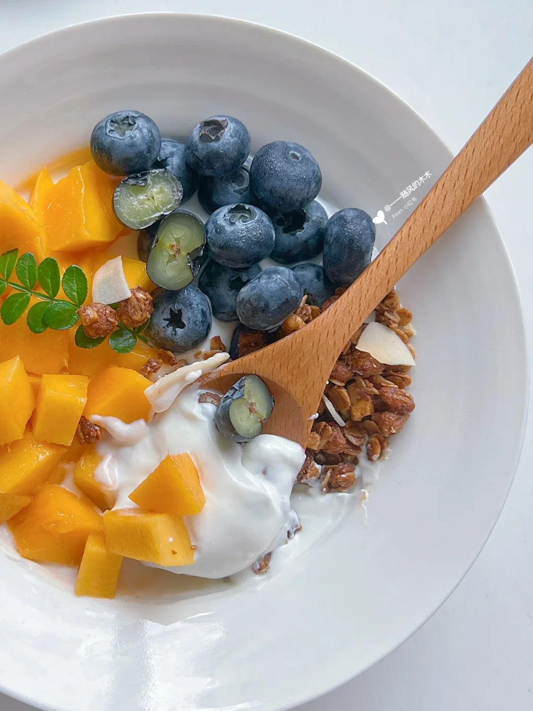 好吃不胖，减脂期也能嘎嘎炫的酸奶碗来了👍