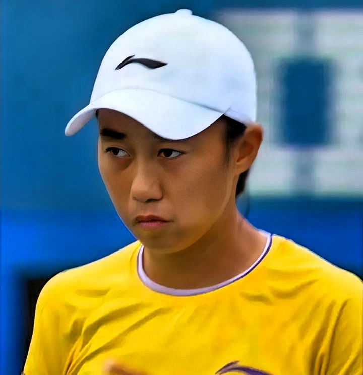 美网正赛开打：
王欣瑜在女单以2-0击败阿朗戈取得开门红。
吴易昺在男单首轮以3-0击败澳大利亚选手沃尔顿，取得开门红，晋级下一轮。
吴易昺在首盘抢七大战中，以7-2赢下，次盘6-2，第三盘7-5带走比赛。
老将张帅最遗憾，错过七个破发点，0-2（3-6/2-6）脆败给加拿大选手费尔南德斯！
张帅今