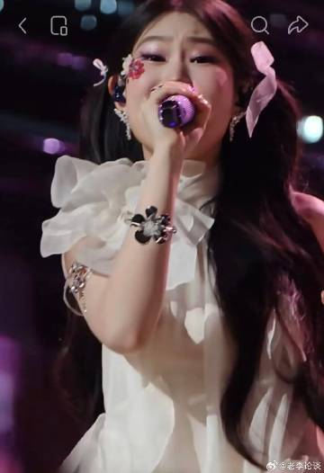 沈佳润的化妆师你睡着了吗？我睡不着，我想问问你沈佳润是跟你有仇吗？<b...