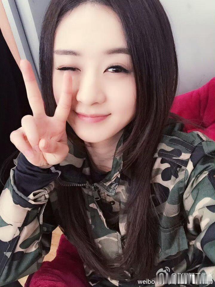 #赵丽颖[超话]#zly #赵丽颖白狐狸##赵丽颖乔妍# zly#赵丽颖李秋萍# 
“赵丽颖的巅峰时代永远不会画上句号 颖火虫和她之间的爱也没有结局之说”

​