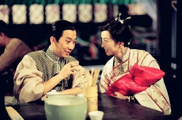 【港剧】Z状王宋世杰1 国粤双语外挂中字GOTV-TS
主演: 张达明 / 郭蔼明 / 翁虹 / 郭耀明 / 陈少霞
主题曲作词张达明！十集一案，最后一单更是成功“小题大做”，拍过两辑《金牙大状》的徐正康应该得心应手。经久不衰的记忆点是兄弟墓地报应好灵，蛇蝎女借力推夫落塔，一对七收扇以慢打快，老婆回娘家， ​