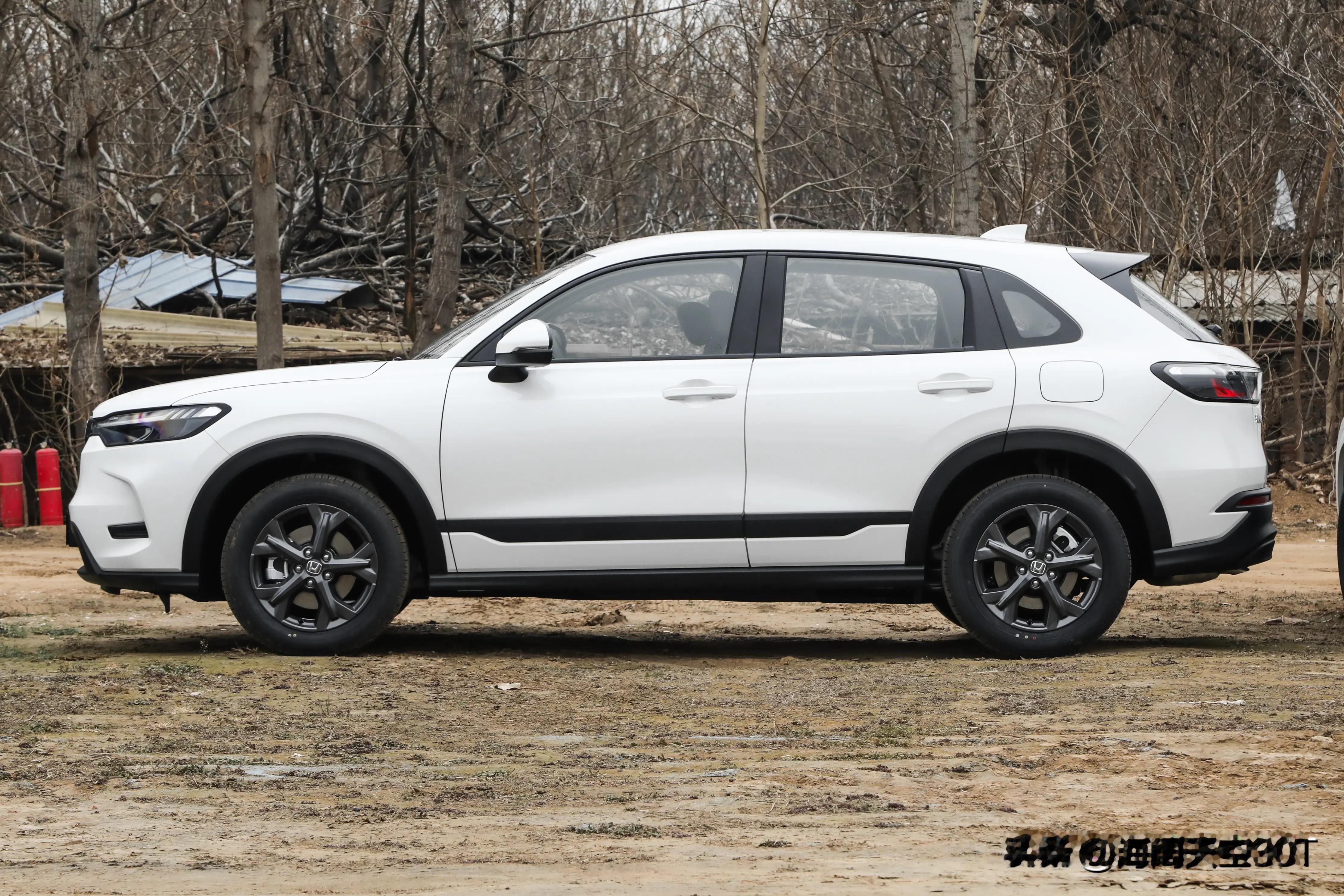 26款新上市的本田HR-V，价格很有吸引力。 放前几年也就买XR-V。