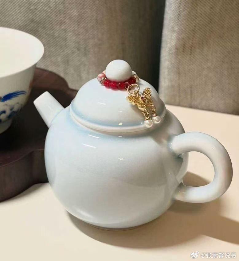 印星是保护之神，保护之神就是让你各种小心，印星旺的人最喜欢就是问，这样注意什么，那要注意什么。 ​​​