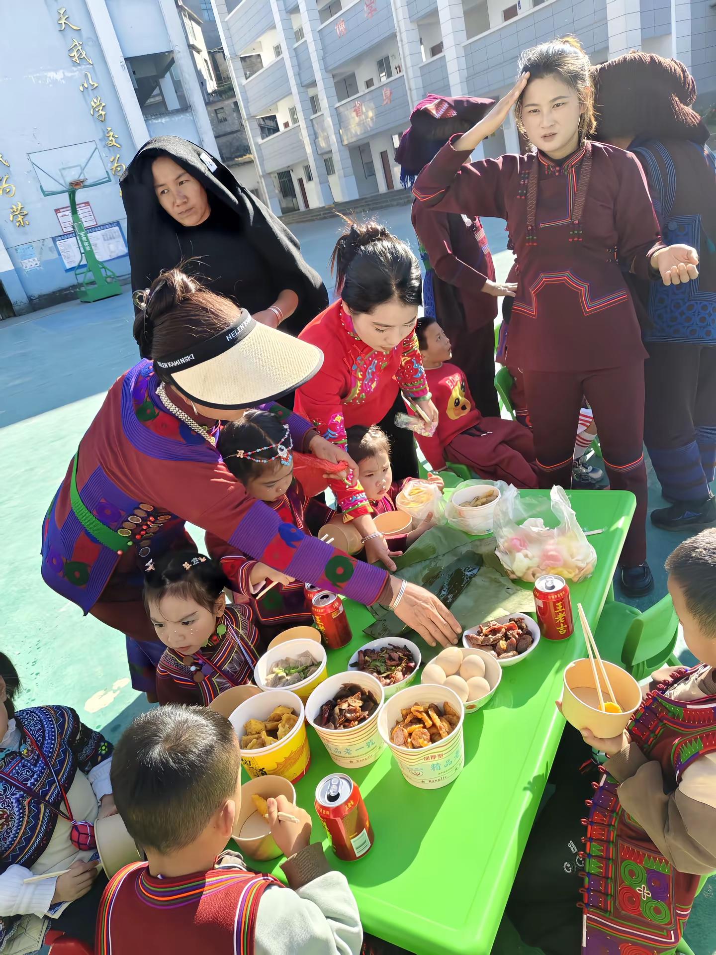 当你把人性看透 你就会喜欢独处        不愿意掺和无效社交 更不...