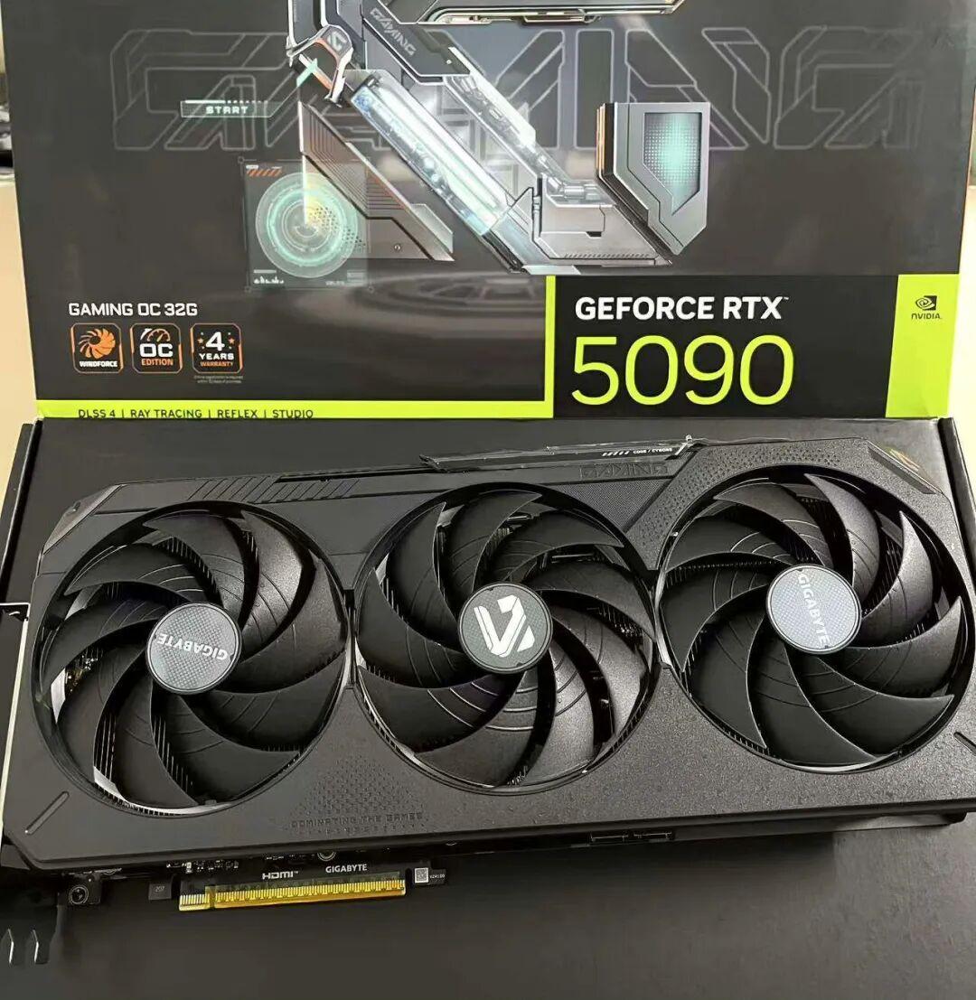 彭博社丨RTX5090零售下架，演唱会门票秒空，布局北美卡牌展会
 
旗舰显卡缺货升级为停售引发行业热议，数百万用户争抢演唱会少量门票，懂淘Dongtao（ 懂宝Dongbay ）联合松鼠口袋商店开拓海外收藏市场
 
一、美国零售商全面下架RTX5090，旗舰显卡或将退出消费零售市场
 
快科技10