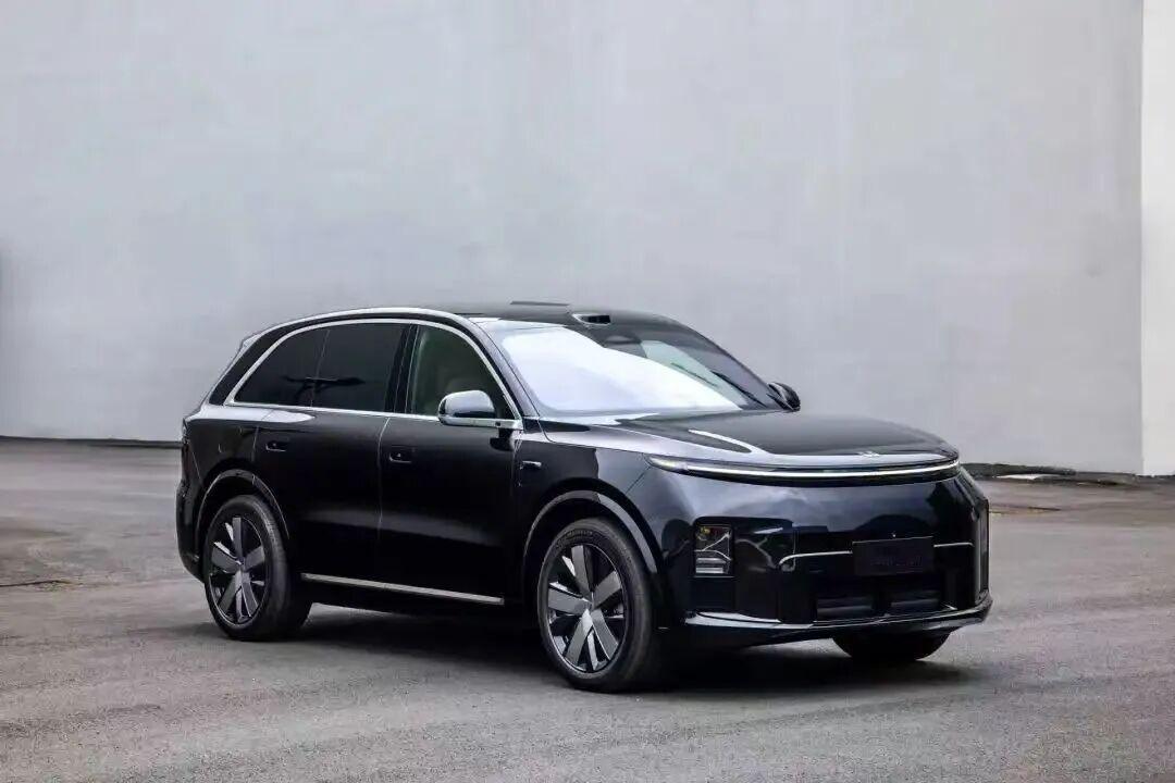 理想汽车“失速”：半年亏近40亿，是“卖不动”还是“修不好”？