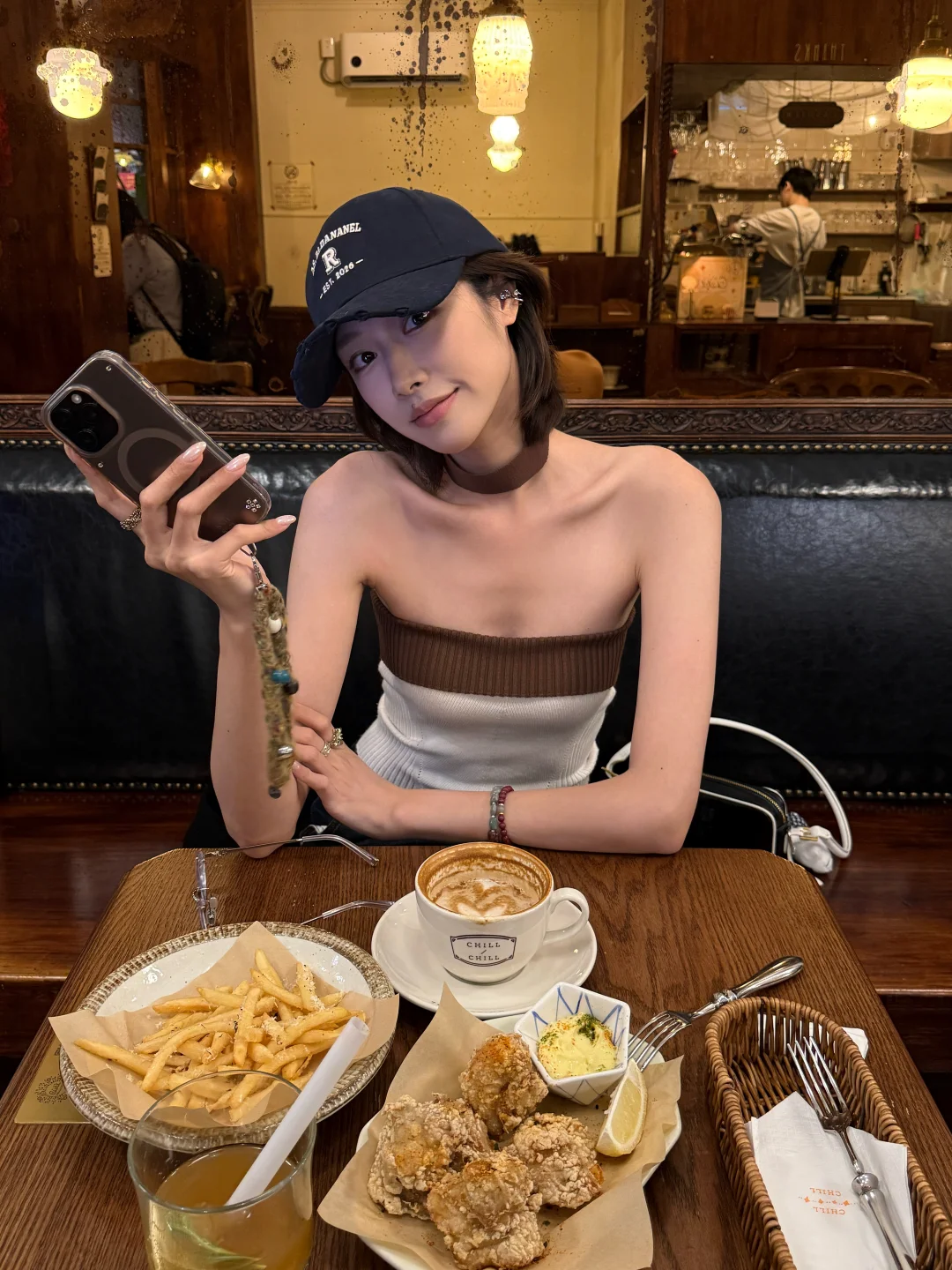 存一些吃饭的拍照姿势📸