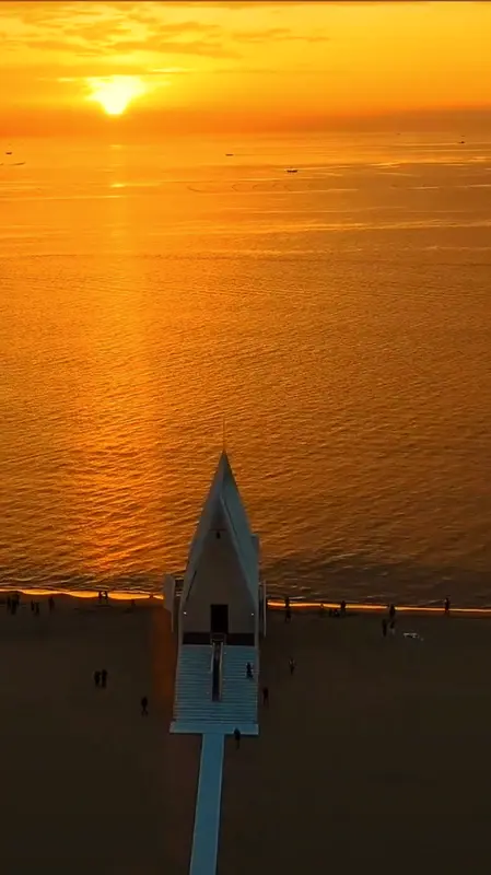 夫妻定律： 1.敏感媳妇+钝感老公=内耗； 2.焦虑媳妇+乐观老公=救...