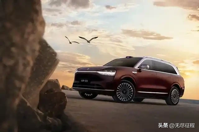 长途驾驶中感到些许疲惫？问界M9一键或一言开启“提神模式”。座椅自动开...