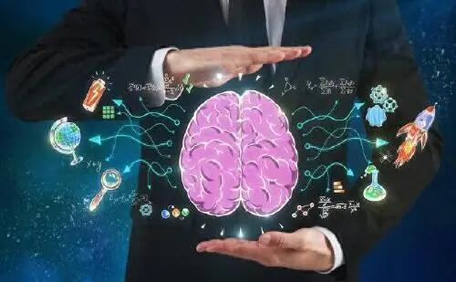 趣味科普 ｜海马效应不知道大家有没有过这种奇妙体验：明明是第一次身处某个场景，却莫名生出强烈的熟悉感，好像早就亲身经历过一样，这就是海马效应。简单来说，是大脑海马体处理记忆时出现了短暂错乱，将即时接收的画面错归成过往记忆。就像归档资料时，新文件被误放进了旧档案里。如果这类错觉频繁出现，大概率是近期压力大、用脑过度，大脑处于疲惫状态，记得适时放空休息。知识科普涨知识奇怪的知识又增加了