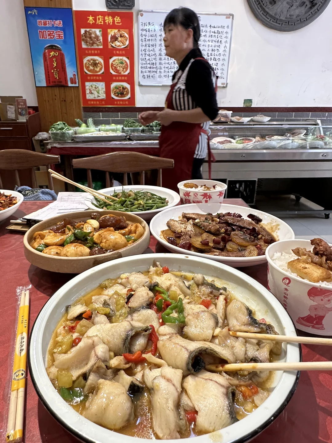 武汉越不起眼的小店越好吃。。。。