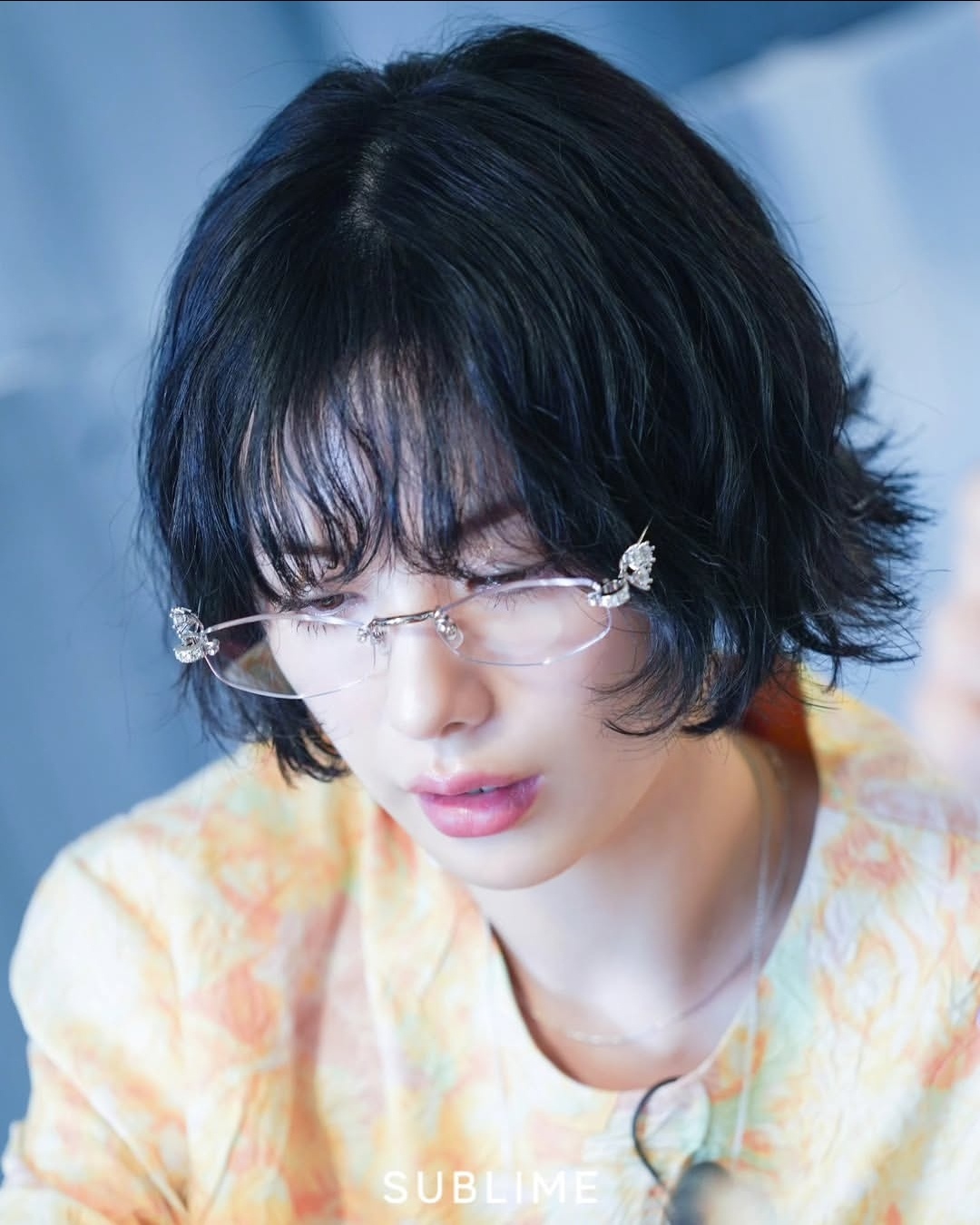 #林珍娜[超话]#【碎片】250213 Sublime发布的《Girls Ong Top》幕后照

今天也轻松自在地度过⋆ᵕ⋆
 
NANA明明一脸认真，身边的人却都被她的可爱打动，忍不住微笑✨ 她浑然天成的GOAT气场，让所有人都为之屏息❣️ 公开NANA《Girls Ong Top》的现场幕后花絮📸

关联ig➤[

 ​