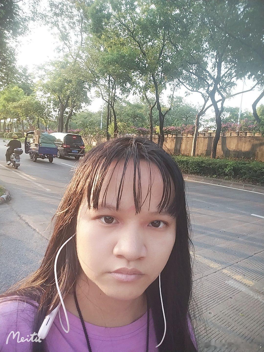 哥，过来玩嘛？我给你发电话跟地址啊！在抖音评论区里！你来了我接你好不好！我在广东省佛山市南海区鸿达渔港门口等我这边！对面是个加油站在那等我也行！我给你发了地址啊！明天有空吗？帮我相个亲好不好！我找你借个4万呗！明天不见不散！  ​