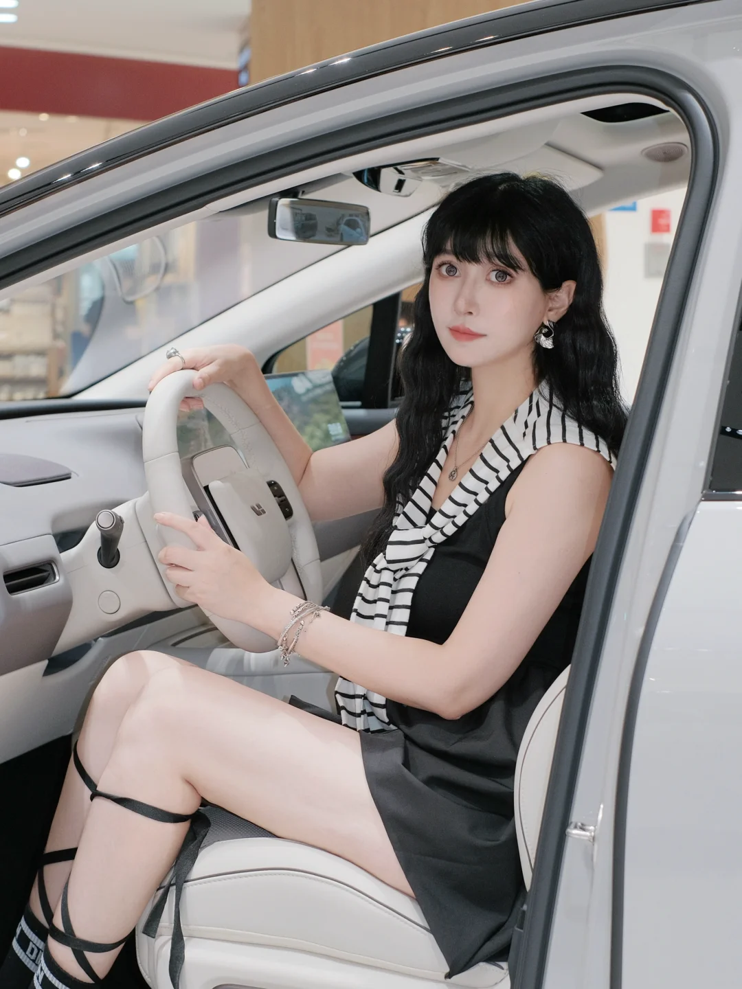 魔都通勤救星！试驾理想i8，简直是移动头等舱