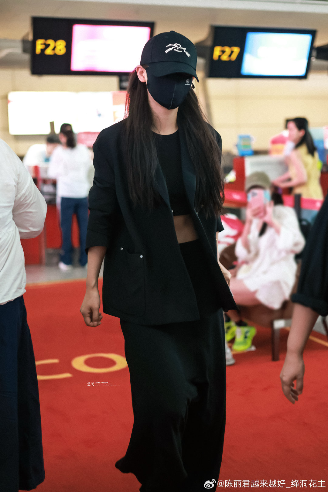 #陈丽君[超话]#己经习惯每天想孩子啦[无聊] ​