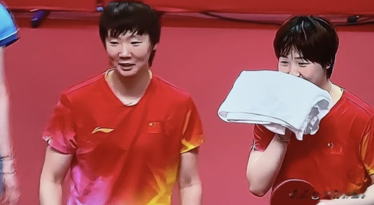 【王曼昱/蒯曼4-0打得张本美和组合“痛苦面具”！双双拿下亚运三金捂嘴乐不可支！】

9月28日名古屋亚运会乒乓球女双决赛，王曼昱/蒯曼4-0击败张本美和/早田希娜，斩获金牌，比分11-0、13-11、11-4、11-9。
 
首局国乒组合火力全开，直接打出11-0。后续对手顽强反扑，但双曼稳住阵脚