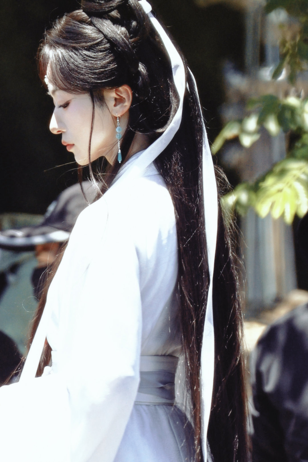 #吴谨言[超话]# 🌹 #吴谨言# [麼麼噠]
幸福來得太突然了[憧憬]，好期待中秋🥮🏮[太開心]
#吴谨言凤不栖##吴谨言秦长歌# [心]
#吴谨言同款座驾领克20开启预订# [點贊] ​