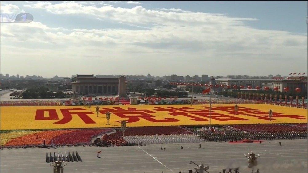 《2009建国60周年国庆大阅兵完整版视频》播放量：13万
点赞量：2407 ​