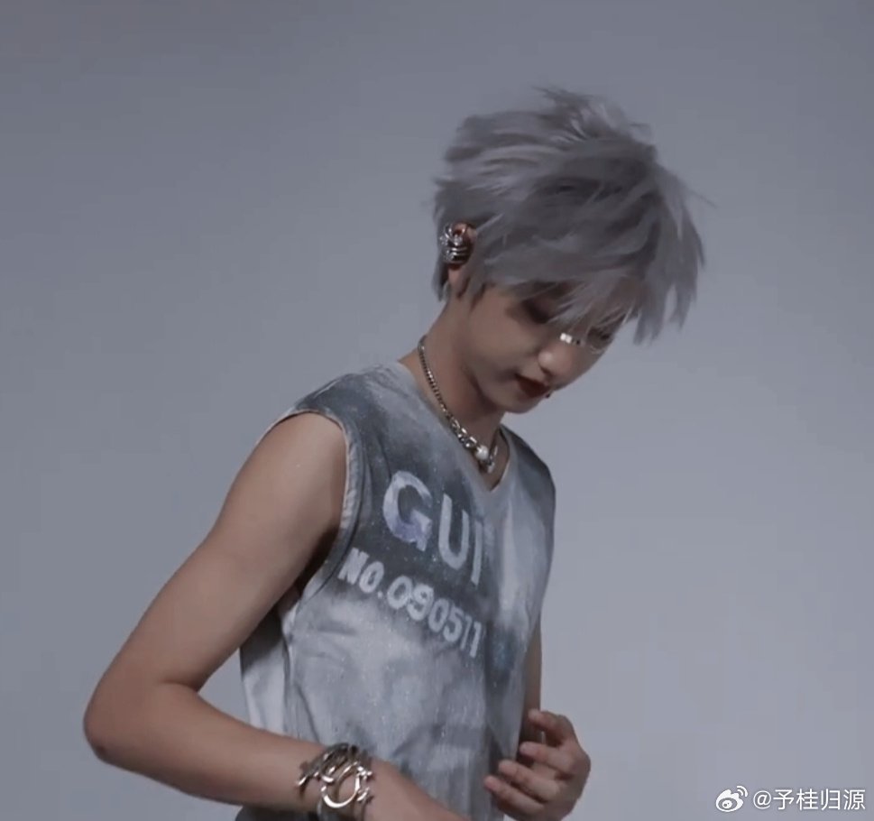#张桂源[超话]# 💛#张桂源 四代唯一主舞# 💛#张桂源 全能核心ace# 💛#张桂源 四代顶级门面# 

手机上千张都是你的照片 你洋溢着幸福的笑容 我知道我做对了

​
