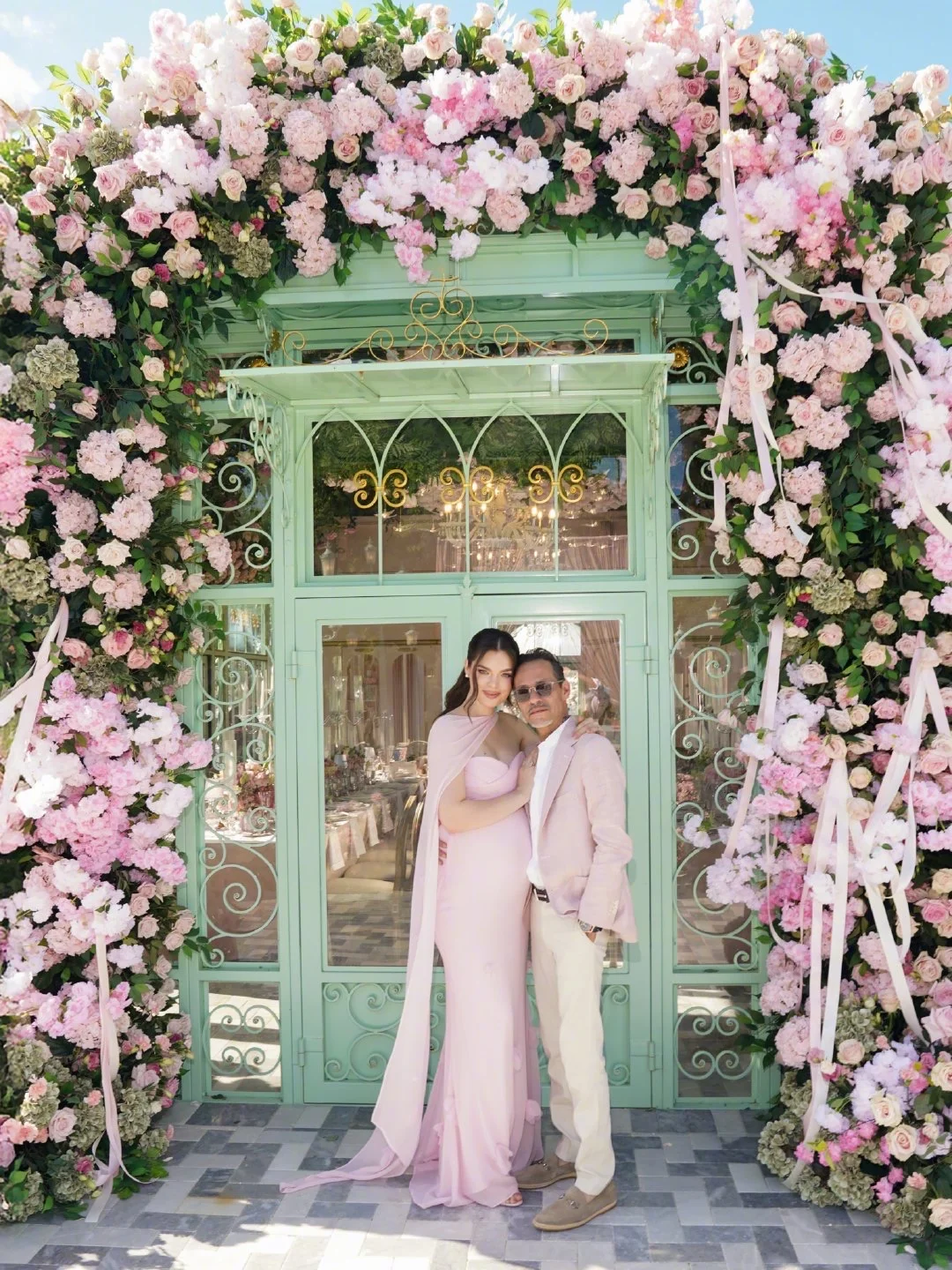 JLO前夫和现任老婆要生二胎了！有钱真好