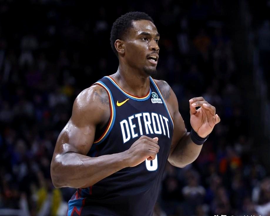 不少人指责活塞吃亏了，因为去夏拒绝给杜伦5年1.5亿。 常规赛他确实爆...