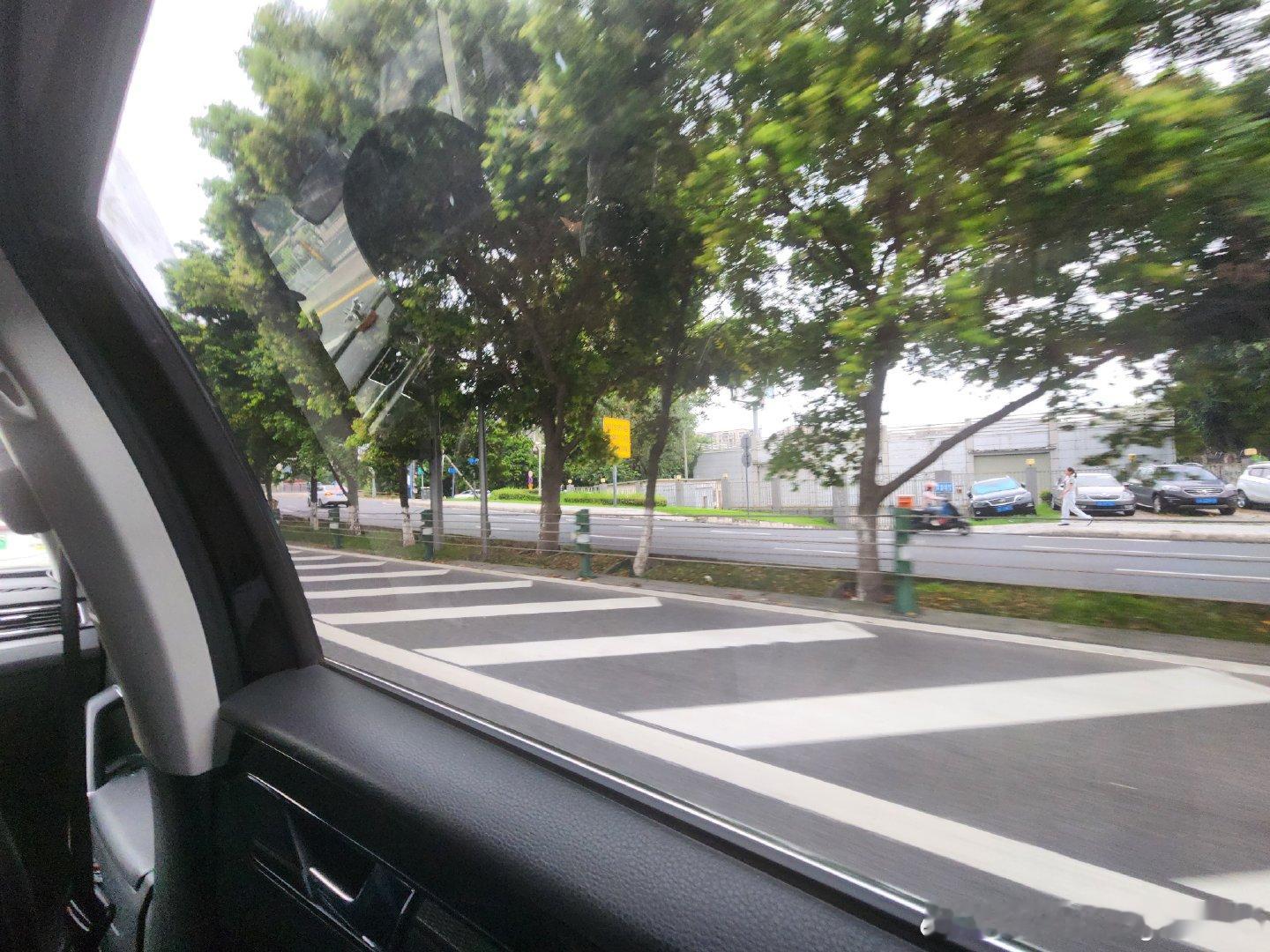 来到我大成都了！这次车展说实话重磅车型没有以往那么多，毕竟离上次车展好像还没过多久……

但是我总觉得我好多车还没上手摸一下，所以明天转几圈，每台车都看看，精炼地给大伙拍各种车视频。[doge][doge][doge]#大v聊车#  ​