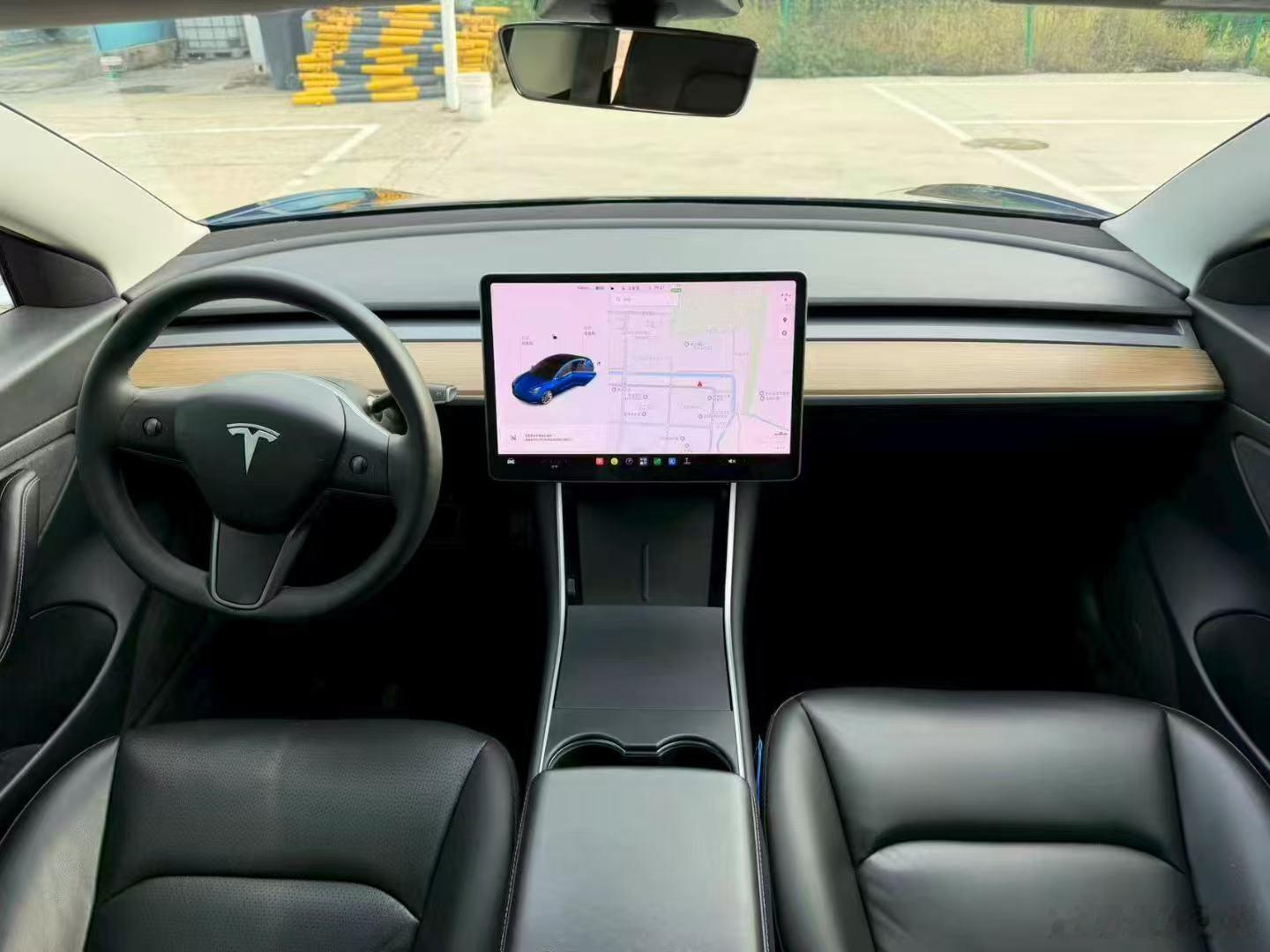 9万多买长续航[机智]
2020年10月长续航后驱版特斯拉model 3，官方续航668公里，一手车实表11万公里，全车原版，右前叶+左后门喷漆，其余原漆 ​
