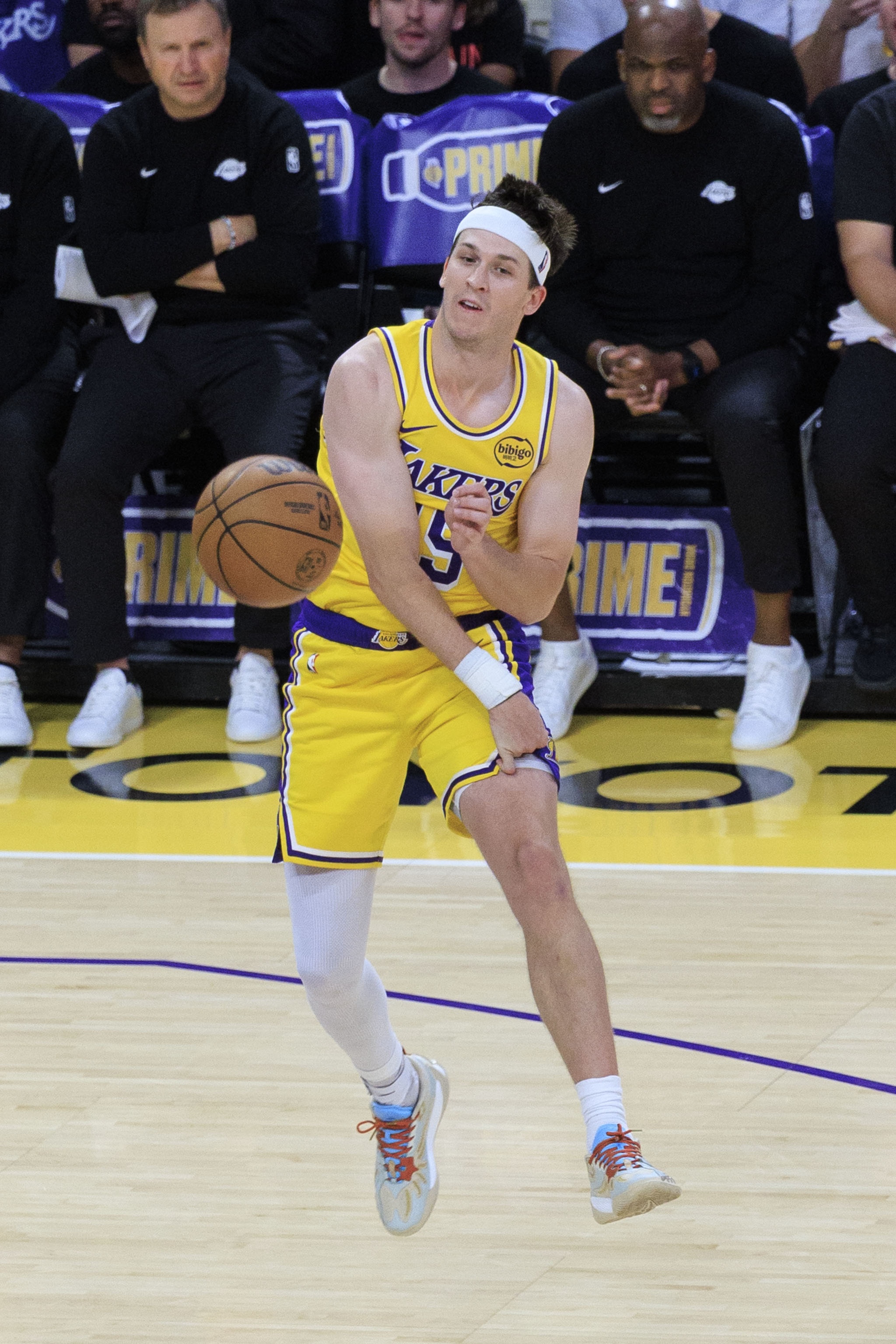 火箭队真的比湖人队差很多吗？其实未必，因为从最近三场比赛的比分来看，火...