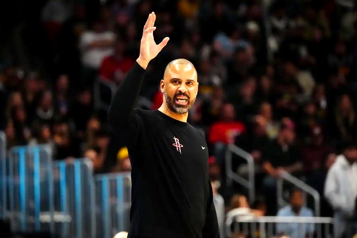 常规赛52胜的火箭，季后赛怎么就0-3了？    詹姆斯领着湖人连下三...