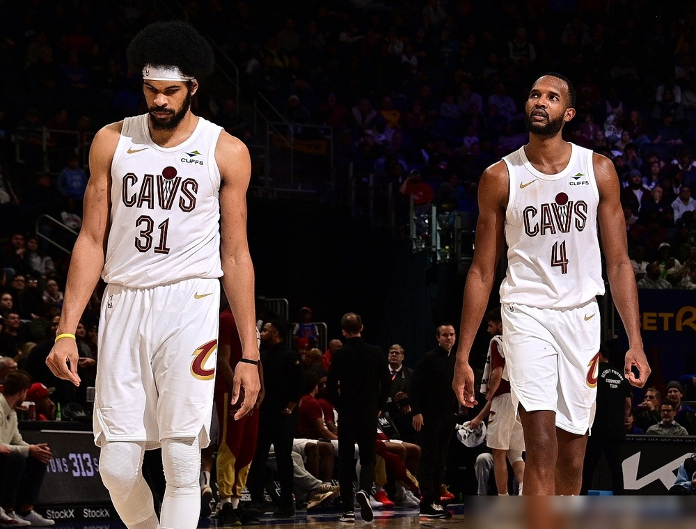 “我们的季后赛之旅会非常短暂！” 骑士队赢了球，主教练阿特金森却在发布...