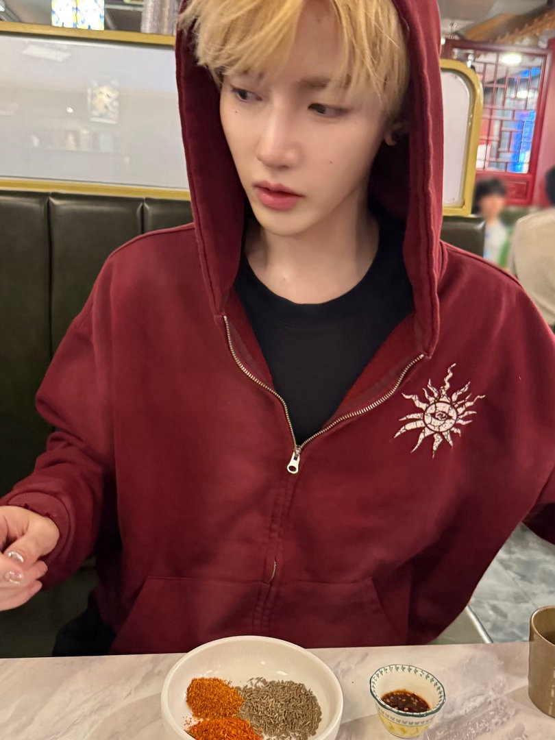 章昊  🎻🎻2601004 章昊wvs更新 搬运： 夏梦—————...