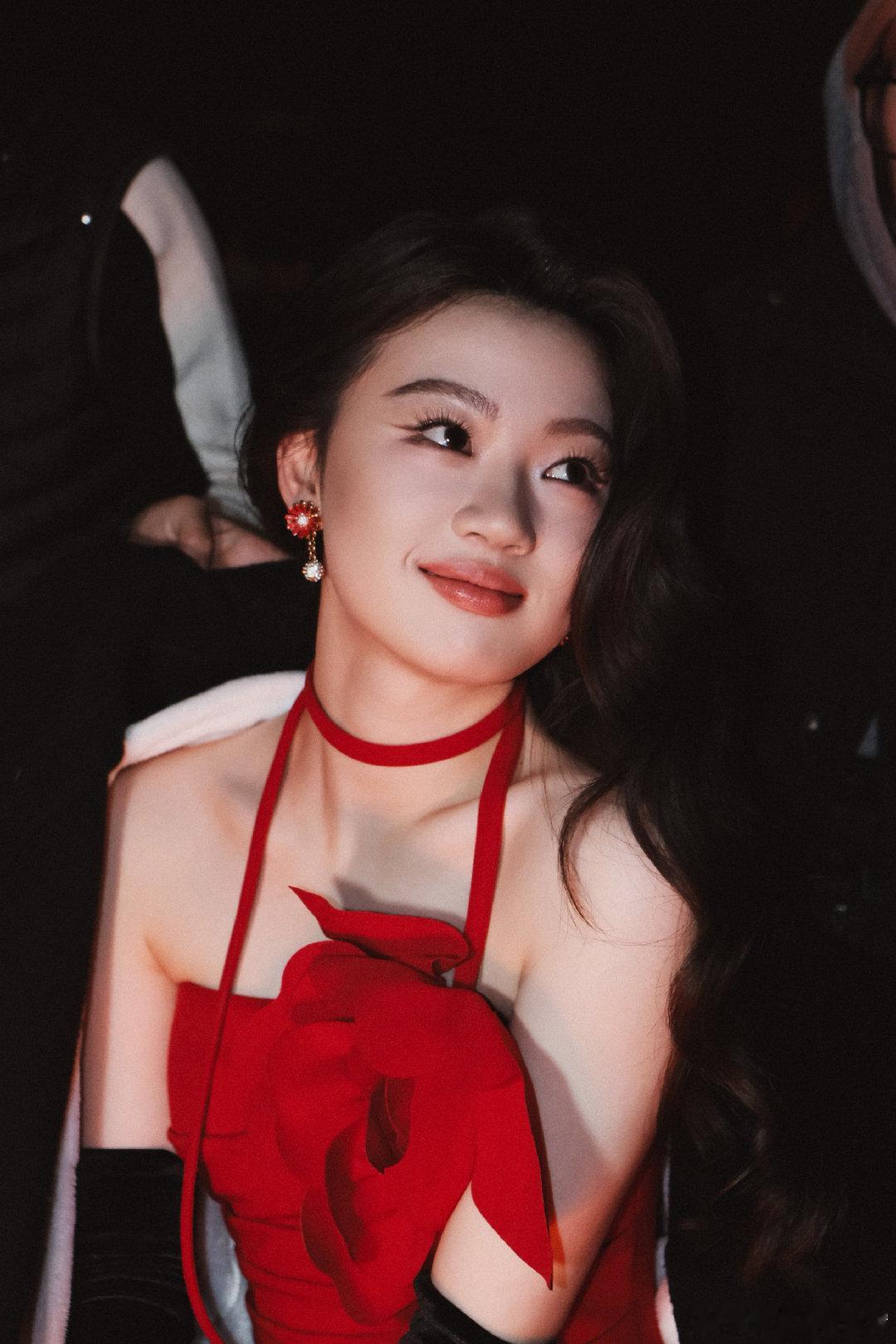 #单依纯[超话]# 妈咪[心][心]#单依纯# 互互 ​