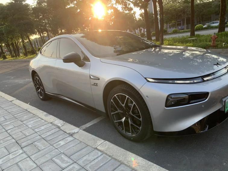 #为什么现在都买电车了#
不是油车不好，只是电车刚好适配了很多普通人日常通勤的需求✨
省钱、安静、配置丰富。
适合自己的，才最合适。 ​