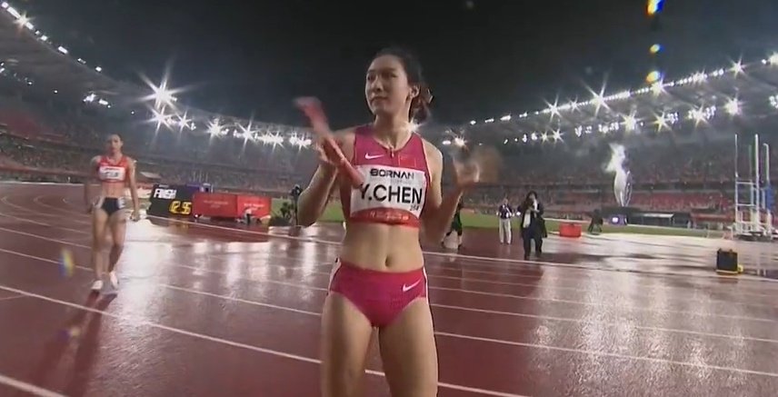 【#中国队女子4乘100米接力决赛卫冕夺金#】直播吧09月28日讯 2026爱知·名古屋女子4×100米决赛，中国队42秒96夺金！

第一棒梁小静、第二棒刘国怡、第三棒刘峡君、第四棒陈妤颉。 ​