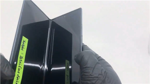 【三星最强折叠屏！Galaxy Z Fold 8 Ultra真机上手...