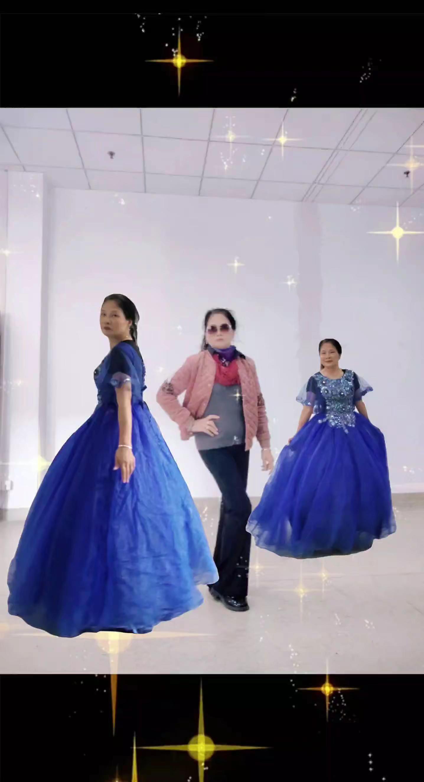 <p>优雅气质 酷酷的小姐姐 女神范 <!--{img:0}--><...