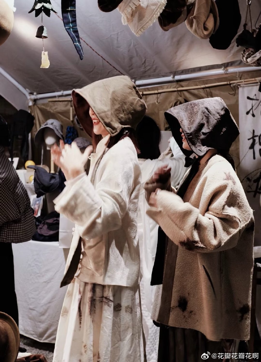 明星和素人区别➡️
买了倪妮同款帽子
我带上怎么说来着
也就 
采蘑菇的老巫婆
狼外婆之类的 ​