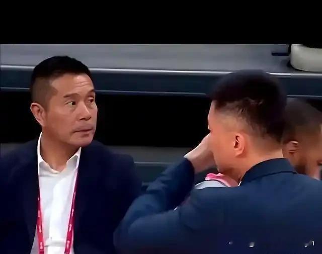 忍无可忍！陈海涛提前离场，广东主场狂输17分，杜锋帅位悬了   北京时...