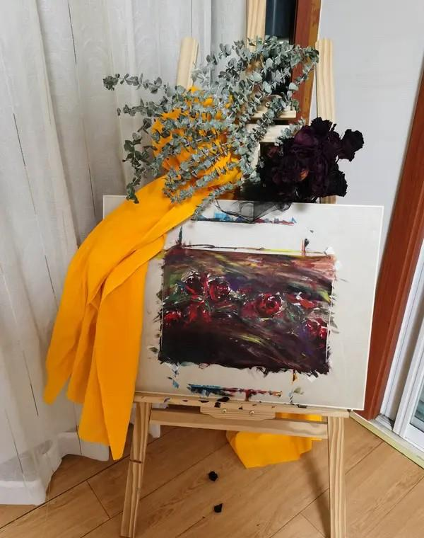 婚姻里最痛的，不是床单上多了别人，而是你发现TA看你的眼神，像看一个陌...