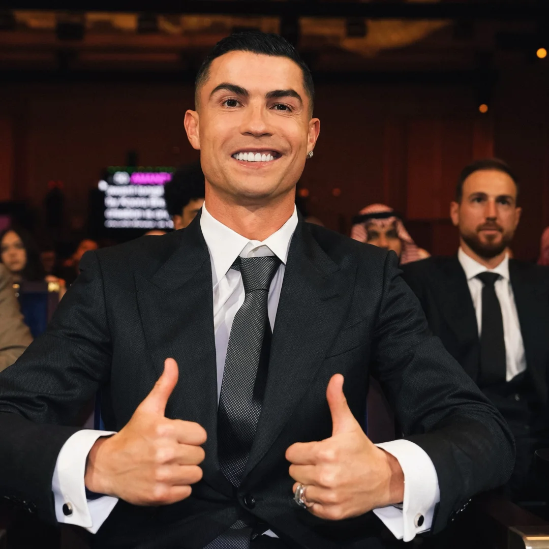 C罗出席环球足球颁奖盛典图集