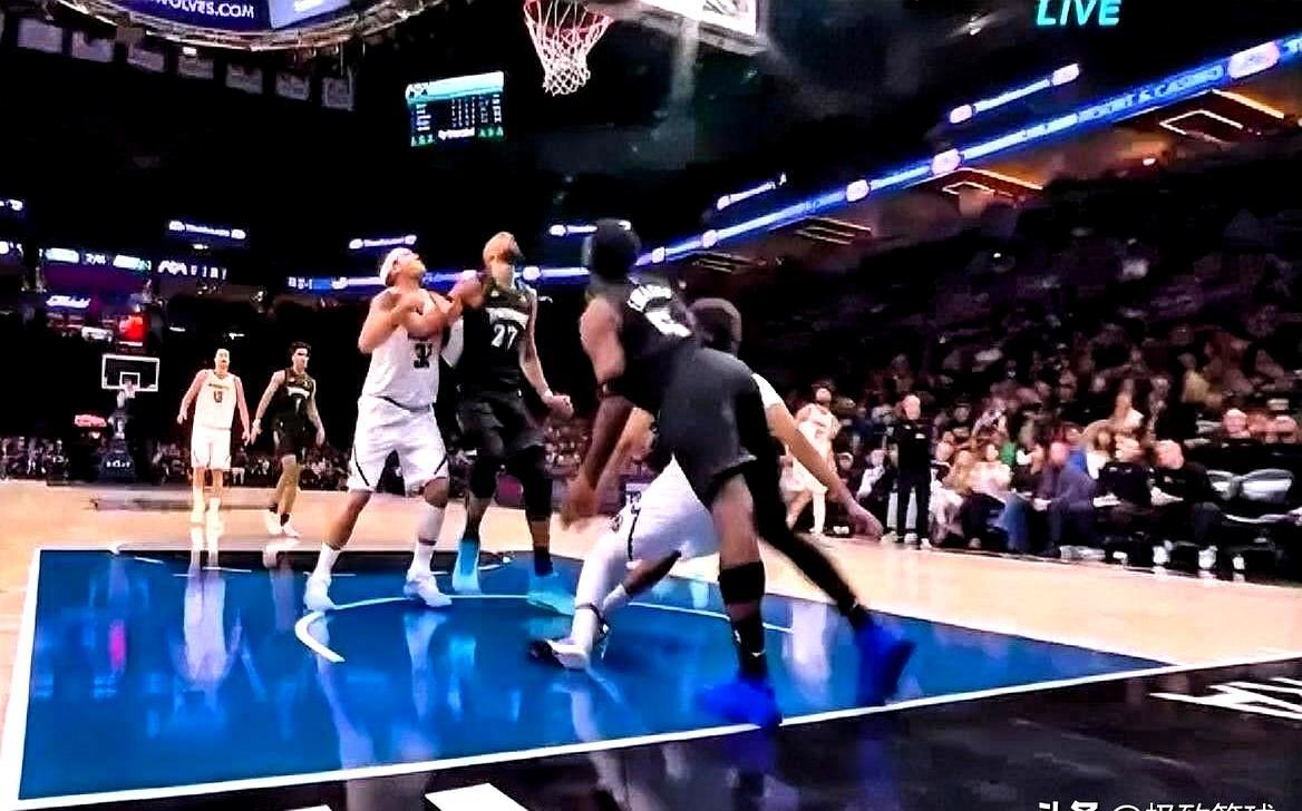 季后赛打成了伤病名单比拼，这球还怎么看？    掘金这边，阿龙·戈登左...