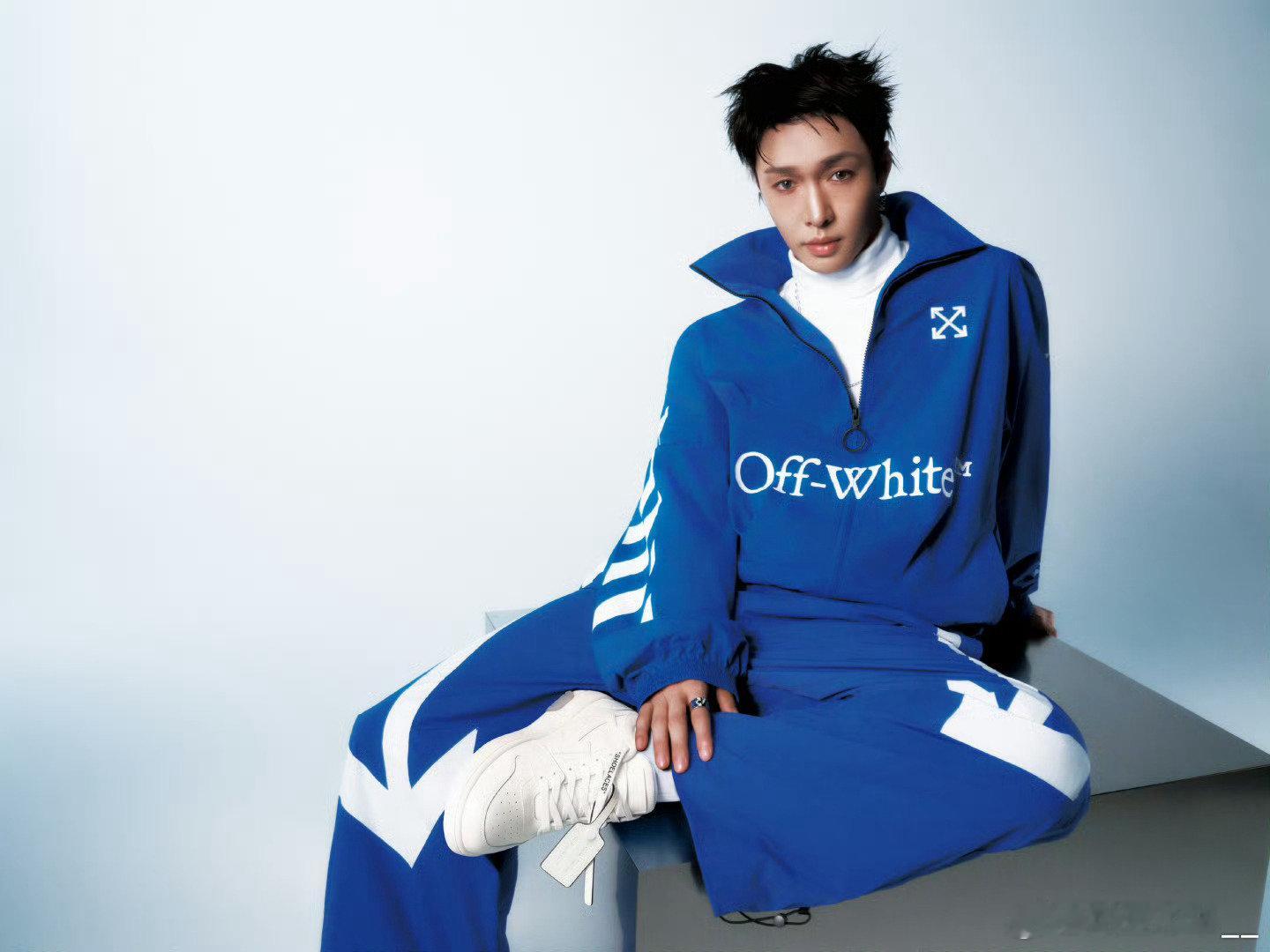 #张艺兴OFFWHITE品牌代言人#    恭喜张艺兴正式成为Off-White™ 品牌代言人。冲破时尚定义，开启全新篇章。

​