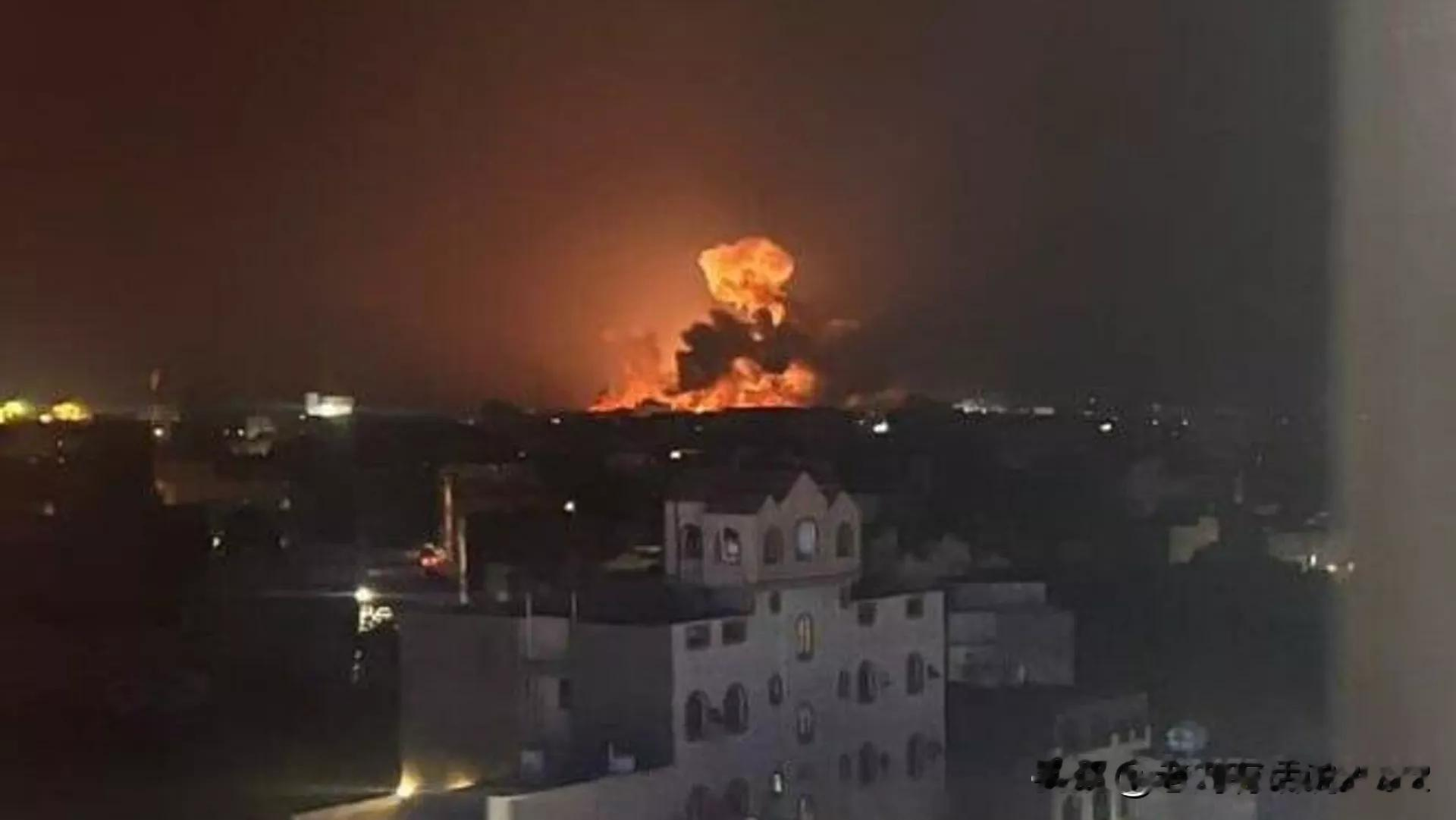 空袭之下，没有赢家

10月3日，据也门胡塞武装控制的马西拉电视台报道，也门首都萨那再度遭到空袭，沙特方面暂未回应。一座城市的夜空又一次被炸开，而这场打了12年的仗，至今看不到尽头。

第一，先说这次空袭本身。马西拉电视台3日报道，当天萨那多地传出多次巨大爆炸声，居民说窗户被震得直响。此前一天，胡塞