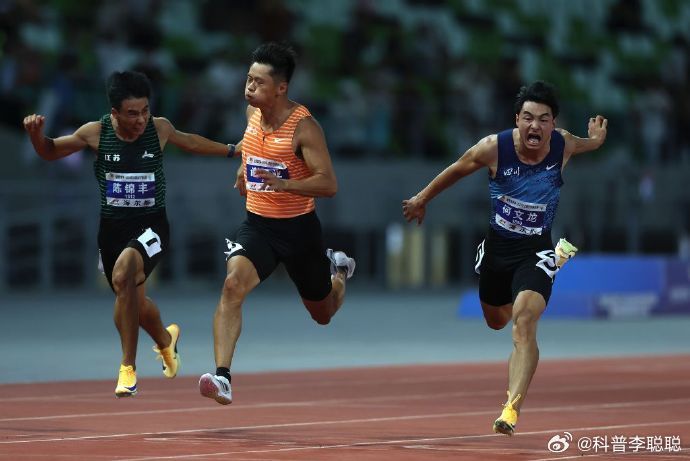  8月13日晚，2026年全国田径锦标赛男子100米决赛在浙江衢州...