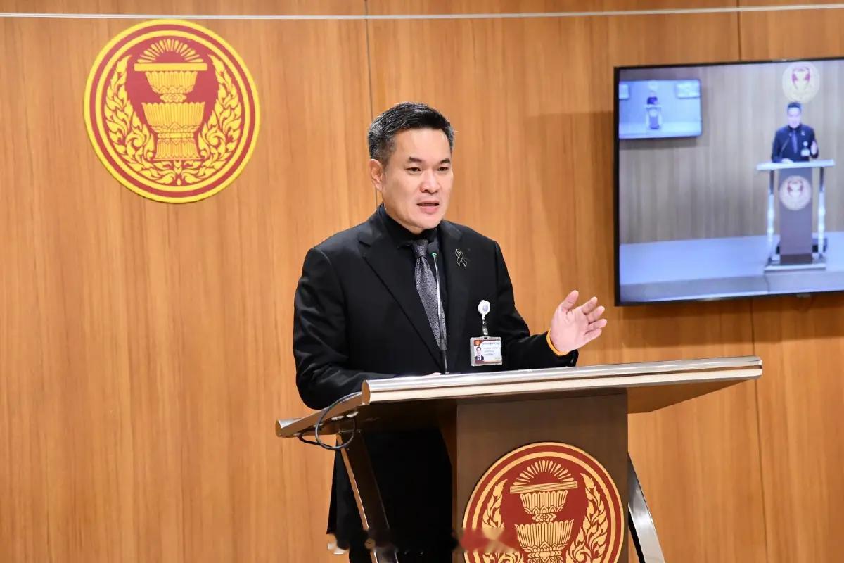 #泰国星暹新闻# 【惊天公考腐败大案！泰国地方招考舞弊链条曝光，涉案超90亿铢】

泰国国家反腐败委员会披露年度最大地方政府腐败案件调查结果。国家反腐败委员会主席Asaphol Santraiphop正式公布地方政府公务员招聘考试系统性舞弊案详情。该案横跨多年、多府联动，形成完整黑色产业链，涉案金额突破90 ​