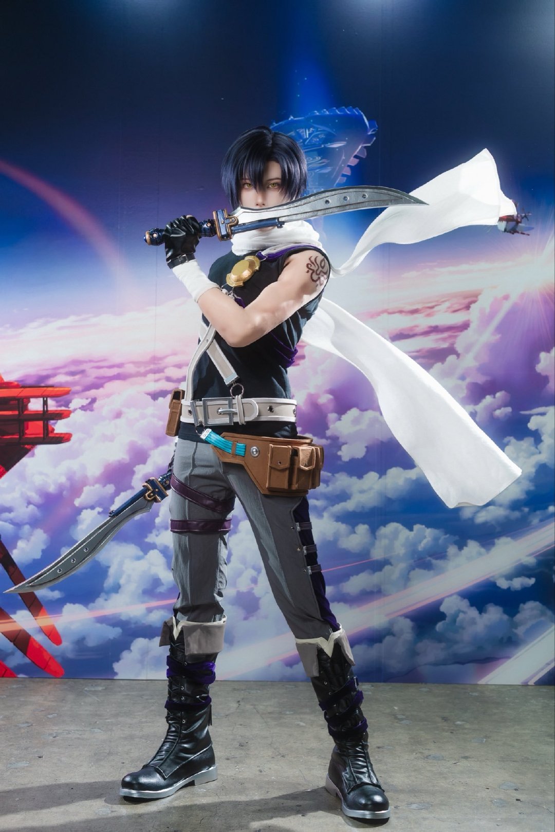Falcom官推发布了#TGS2026#《空之轨迹 the 2nd》官方coser展示照，艾丝蒂尔与约书亚分别由kipi和おじぎ扮演。游戏已于9月17日发售，登陆PS5、Switch2、Switch和PC（Steam）平台。 ​​​​
