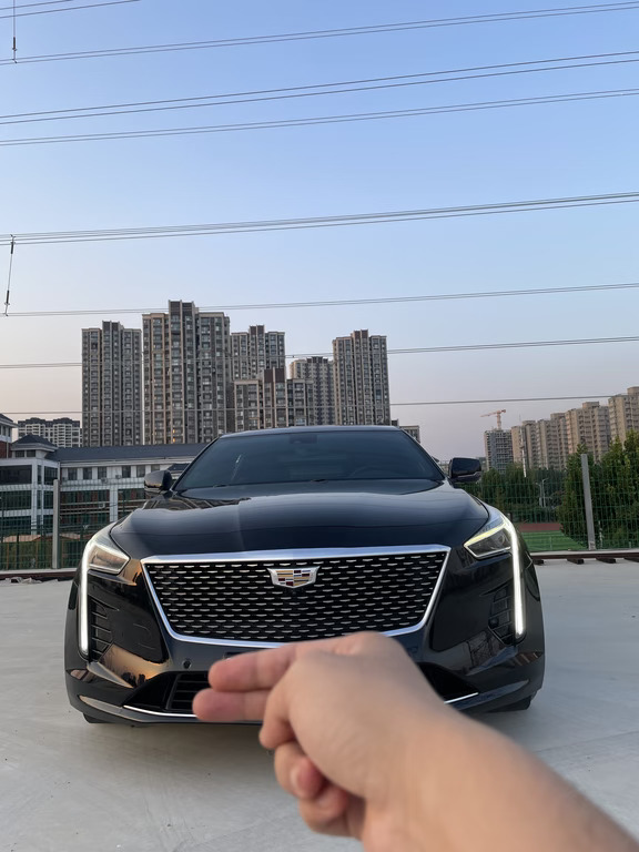出车，自用19年凯迪拉克Ct6铂金版，跑了十万公里，现在还能剩多少？
#凯迪拉克#Ct6