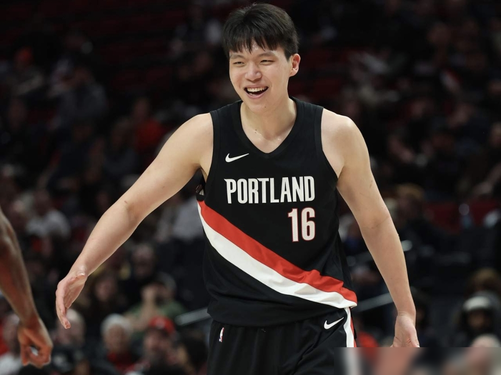 442万美元，场均2.2分。 算笔账，杨瀚森在NBA每得1分，价值超...