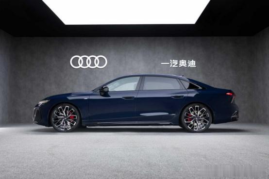 700万公里严苛试炼，全新奥迪A6L品质如何炼成
纸面参数亮眼只是第一步，长期使用的可靠才是豪华车的根基📋。全新奥迪A6L在正式交付用户前，经历海量里程与极端环境的重重考验🔍。
整车疲劳耐久测试总里程超700万公里，包含480万公里试验场耐久、60万公里道路适应性、80万公里质保验证🛣。考核标 ​